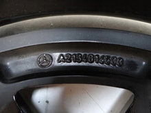 Laden Sie das Bild in den Galerie-Viewer, 1x Alufelge 19 Zoll 8.0" 5x112 43ET Glanz Schwarz A2134016500 Mercedes-Benz W213 FEL6932367858qr