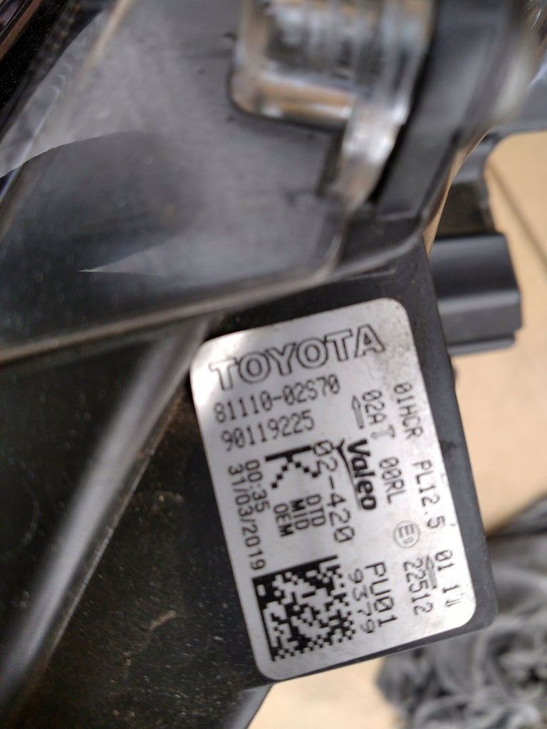 Frontscheinwerfer Toyota Corolla 81110-02S70 LED Ein Stück (Rechts oder Links)