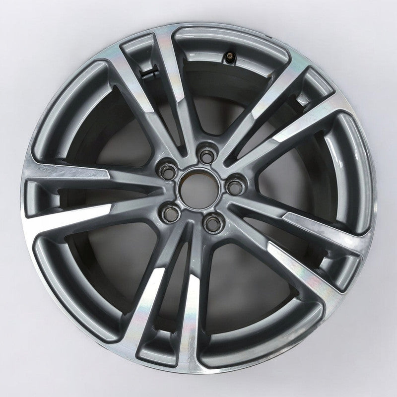 1x Alufelge 18 Zoll 8.0" 5x112 46ET Glanz Silber 8V0601025BC Audi A3 Rim Wheel