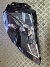 Laden Sie das Bild in den Galerie-Viewer, Frontscheinwerfer Aston Martin V8 Vantage 6G3313W029EB Rechts Headlight SCH6781552024xf