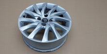 Laden Sie das Bild in den Galerie-Viewer, 1x Alufelge 17 Zoll 6.5" 4x108 9655832480 Citroën C4 Picasso Rim Wheel FEL3937569062xc
