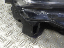 Laden Sie das Bild in den Galerie-Viewer, Frontscheinwerfer Toyota Proace City Verso 9835780580 LED Rechts Headlight