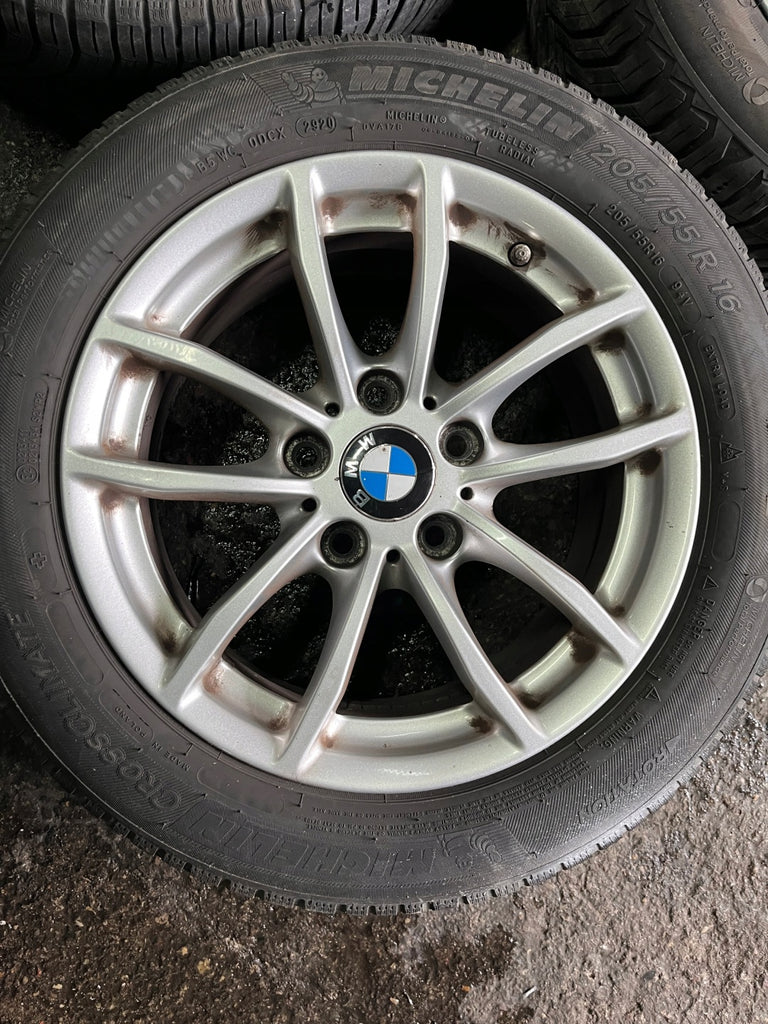 1x Alufelge 16 Zoll 7.0" 5x120 40ET Glanz Silber 6796202 BMW 1 F21 F20 Rim Wheel FEL6734986148rc