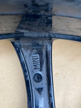 Laden Sie das Bild in den Galerie-Viewer, 1x Alufelge 18 Zoll 7.0&quot; 4x100 52ET 6778428-13 Mini R55 R53 Rim Wheel