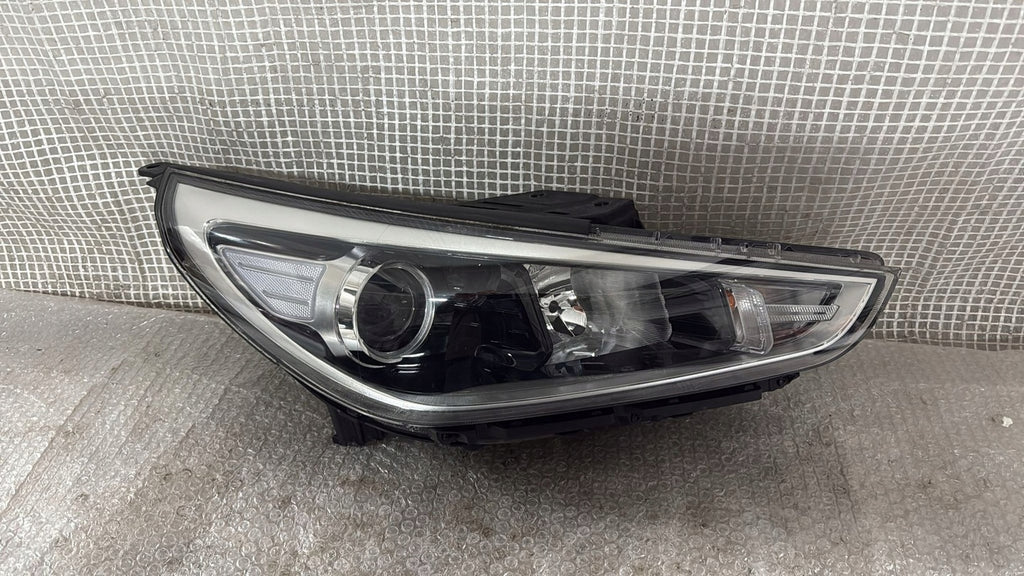 Frontscheinwerfer Hyundai I30 HI30LPBD17 Rechts Scheinwerfer Headlight SCH4893752802au