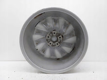 Laden Sie das Bild in den Galerie-Viewer, 1x Alufelge 17 Zoll 46ET Silber 5E3601025AS Skoda Octavia Iv Rim Wheel FEL9958955801bo