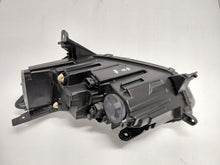 Laden Sie das Bild in den Galerie-Viewer, Frontscheinwerfer Dacia Sandero III Logan Jogger 260107920R LED Rechts Headlight SCH9283100024sr