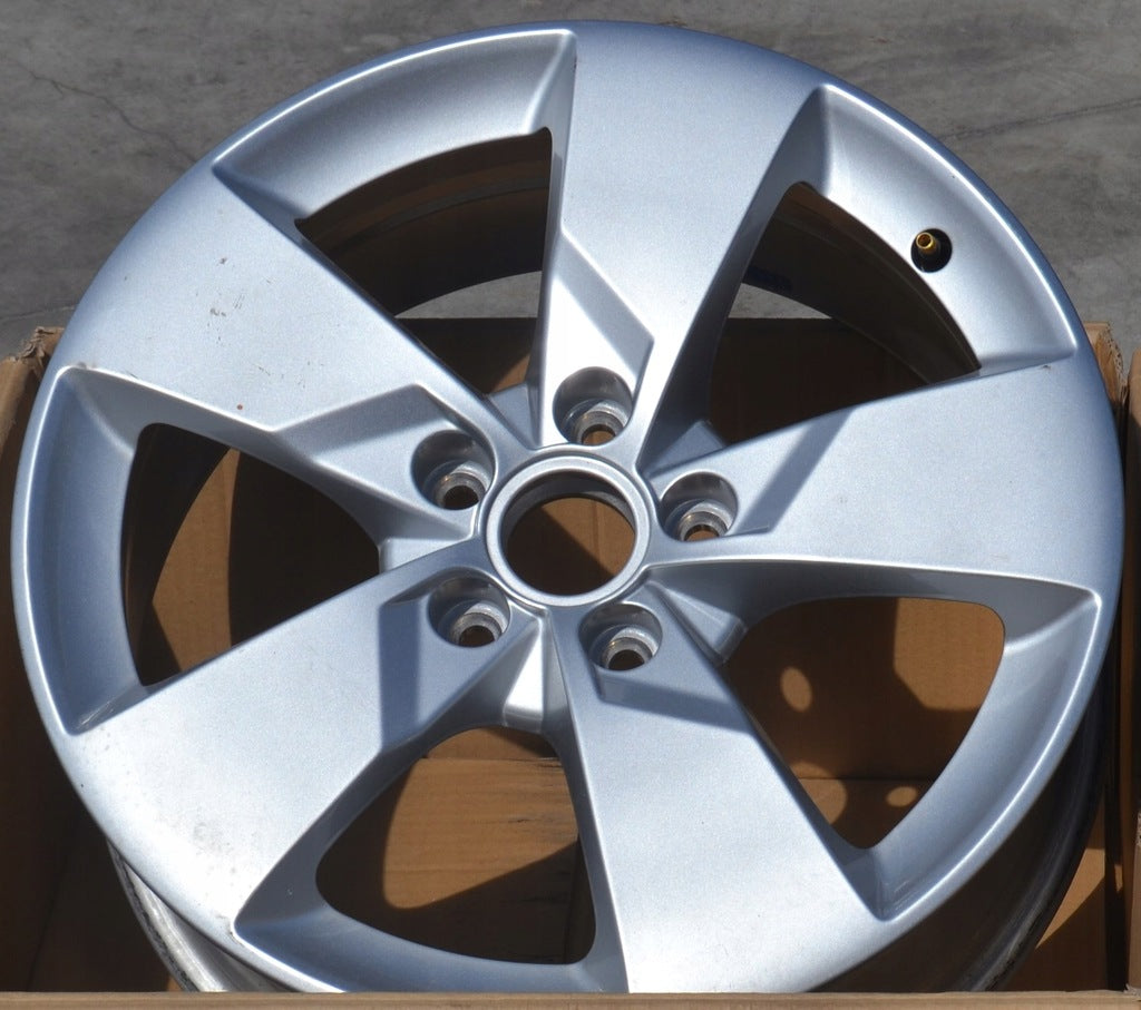 1x Alufelge 17 Zoll 7.0" 5x112 47ET Glanz Silber 8S0601025J Audi Rim Wheel FEL3541911130dh