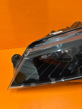 Laden Sie das Bild in den Galerie-Viewer, Frontscheinwerfer Skoda Superb III 3V1941015A 3V1941015A3V1941015 Xenon Links SCH1901243770px