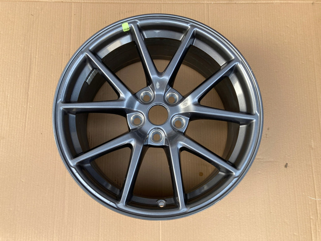 1x Alufelge 18 Zoll 8.5" 5x114.3 40ET Glanz Graphit 1044261-00-A Tesla 3 FEL8967926971kb