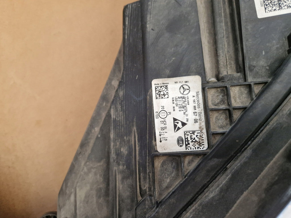 Frontscheinwerfer Mercedes-Benz Gla A1679066706 A1679066606 LED Ein Satz SCH9739351282jv
