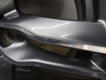 Laden Sie das Bild in den Galerie-Viewer, 1x Alufelge 18 Zoll 7.5&quot; 5x112 51ET Glanz Silber 7850456 BMW F48 Rim Wheel