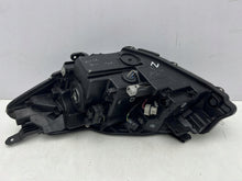 Laden Sie das Bild in den Galerie-Viewer, Frontscheinwerfer Toyota Yaris LED Rechts Scheinwerfer Headlight SCH9902689725he