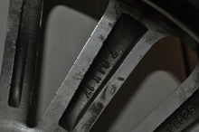 Load image into Gallery viewer, 1x Alufelge 17 Zoll 7.0&quot; 5x114.3 50ET 52910-J9200 Hyundai Kona Rim Wheel