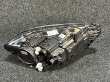 Laden Sie das Bild in den Galerie-Viewer, Frontscheinwerfer Mercedes-Benz W177 A1779062106 LED Links Headlight SCH1949465865tt