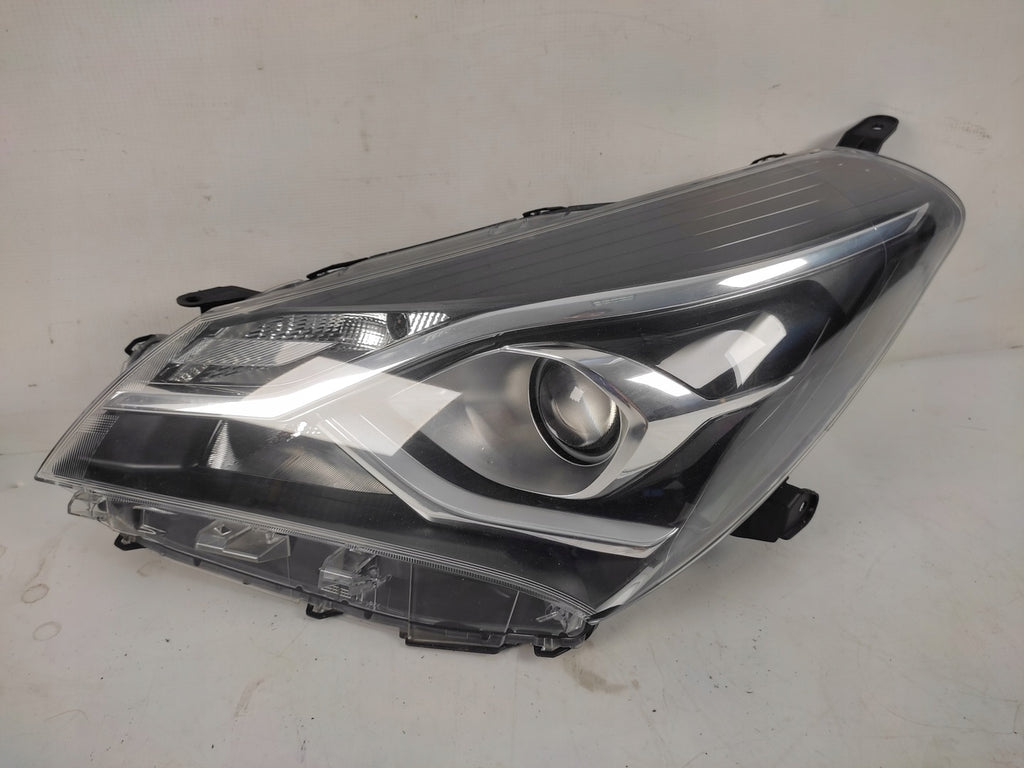 Frontscheinwerfer Toyota Yaris LED Ein Stück (Rechts oder Links) Headlight