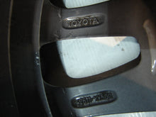 Load image into Gallery viewer, 1x Alufelge 16 Zoll 6.5&quot; 5x114.3 45ET Glanz Graphit 42611YY500 Mg Avensis Verso