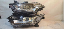 Load image into Gallery viewer, Frontscheinwerfer Mitsubishi Outlander III LED Ein Satz Scheinwerfer Headlight