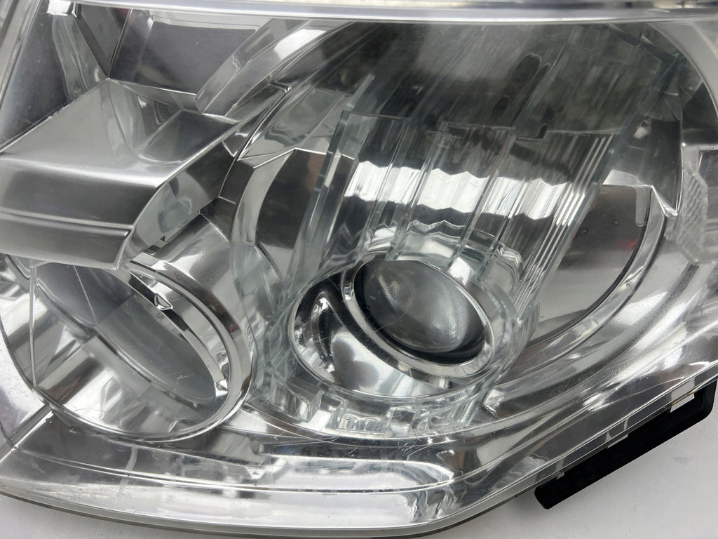 Frontscheinwerfer Mitsubishi Pajero IV 100-67018 Xenon Rechts oder Links