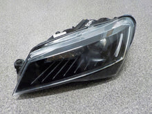 Laden Sie das Bild in den Galerie-Viewer, Frontscheinwerfer Skoda Superb III 3V1941015B Xenon Links Scheinwerfer Headlight