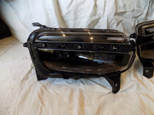 Laden Sie das Bild in den Galerie-Viewer, Frontscheinwerfer Jeep 522187150 LED Ein Satz Scheinwerfer Headlight SCH7398035176fs