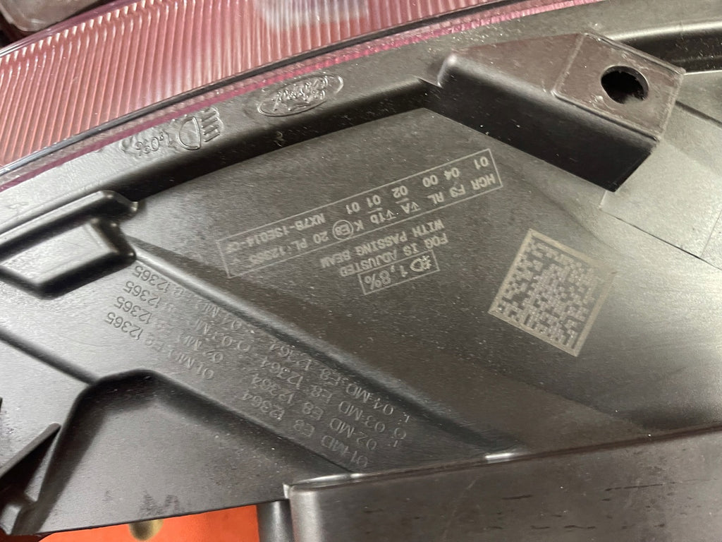 Frontscheinwerfer Ford Focus Ein Stück (Rechts oder Links) Headlight SCH4025408339aj