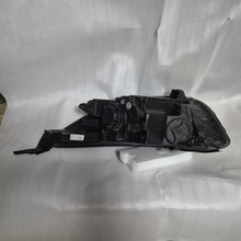 Laden Sie das Bild in den Galerie-Viewer, Frontscheinwerfer Kia Stonic LED Rechts Scheinwerfer Headlight