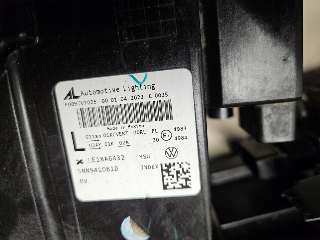 Frontscheinwerfer VW Tiguan 5NN941081D 5NN941082D Full LED Ein Satz Headlight