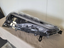 Laden Sie das Bild in den Galerie-Viewer, Frontscheinwerfer Toyota Corolla Rechts Scheinwerfer Headlight SCH8333299791qw