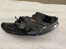 Laden Sie das Bild in den Galerie-Viewer, Frontscheinwerfer Hyundai Ix35 FALSE Scheinwerfer Headlight SCH9746435037oq