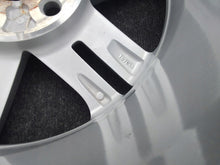 Laden Sie das Bild in den Galerie-Viewer, 1x Alufelge 16 Zoll 7.0&quot; 5x114.3 40ET 42611-02R20 Toyota Corolla Rim Wheel