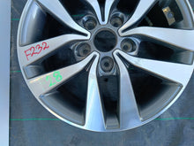 Load image into Gallery viewer, 1x Alufelge 16 Zoll 6.5" 5x114.3 50ET Glanz Graphit 52910-G4200 Hyundai I I40 Mg FEL2245747357ea