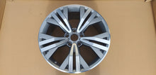 Laden Sie das Bild in den Galerie-Viewer, 1x Alufelge 18 Zoll 8.0" 5x112 41ET 3G0601025AA VW Passat B8 Rim Wheel FEL8146274297tt