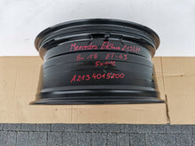 Laden Sie das Bild in den Galerie-Viewer, 1x Alufelge 18 Zoll 8.0&quot; 5x112 43ET A2134015200 Mercedes-Benz Rim Wheel