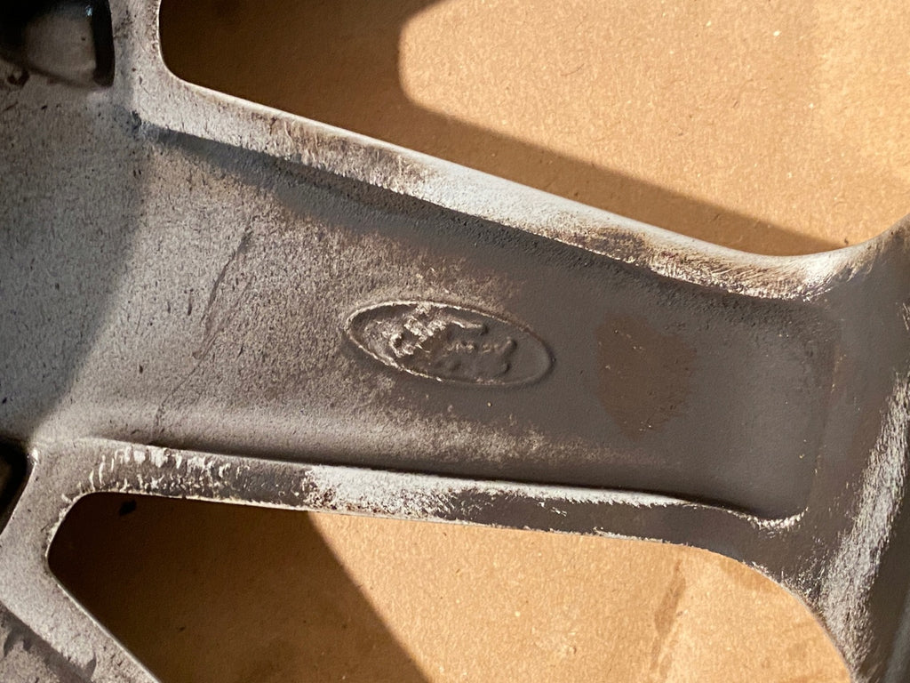 1x Alufelge 16 Zoll 6.5" 4x108 40ET AY11-1007-DB Ford Fiesta Rim Wheel