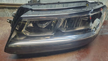 Laden Sie das Bild in den Galerie-Viewer, Frontscheinwerfer VW Tiguan 5NB941035D Links Scheinwerfer Headlight