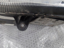 Laden Sie das Bild in den Galerie-Viewer, Frontscheinwerfer Chrysler 300c Xenon Rechts Scheinwerfer Headlight SCH8132926111bc