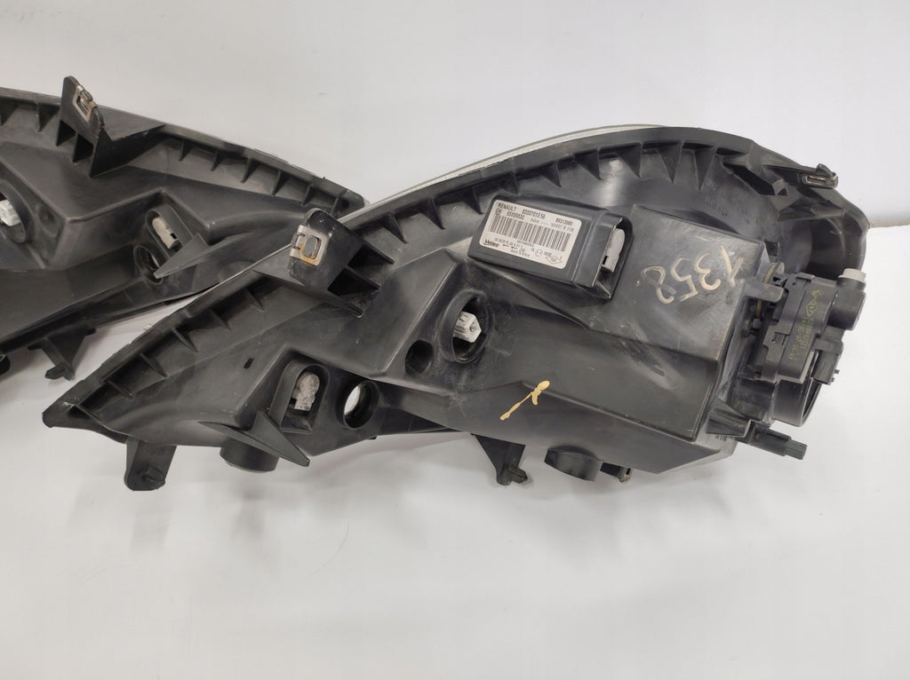 Frontscheinwerfer Renault Trafic II 8200701354 8200701356 Rechts oder Links SCH3483033991hv