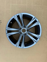 Load image into Gallery viewer, 1x Alufelge 18 Zoll 8.0" 5x112 40ET 3G8601025N VW Rim Wheel FEL4282025130qr