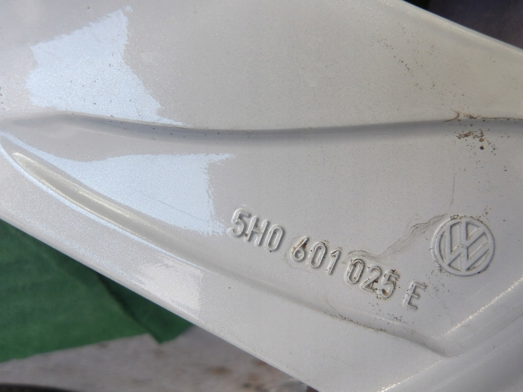 1x Alufelge 17 Zoll 7.5" 5x112 51ET Glanz Silber 5H0601025E VW Golf Viii FEL7605240307xc
