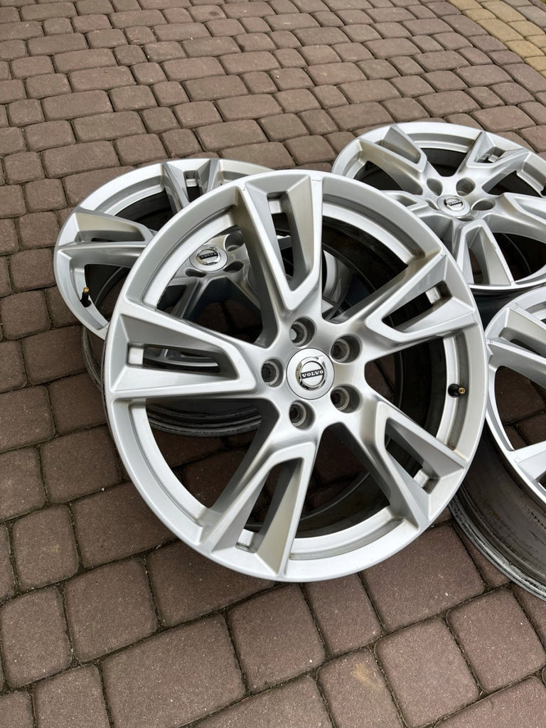4x Alufelge 18 Zoll 7.5" 5x108 50 5ET Glanz Silber 31362866 Volvo Xc60 I FEL3476981968po