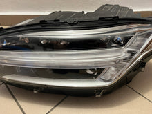 Laden Sie das Bild in den Galerie-Viewer, Frontscheinwerfer Volvo Xc90 32404715 Xenon Links Scheinwerfer Headlight