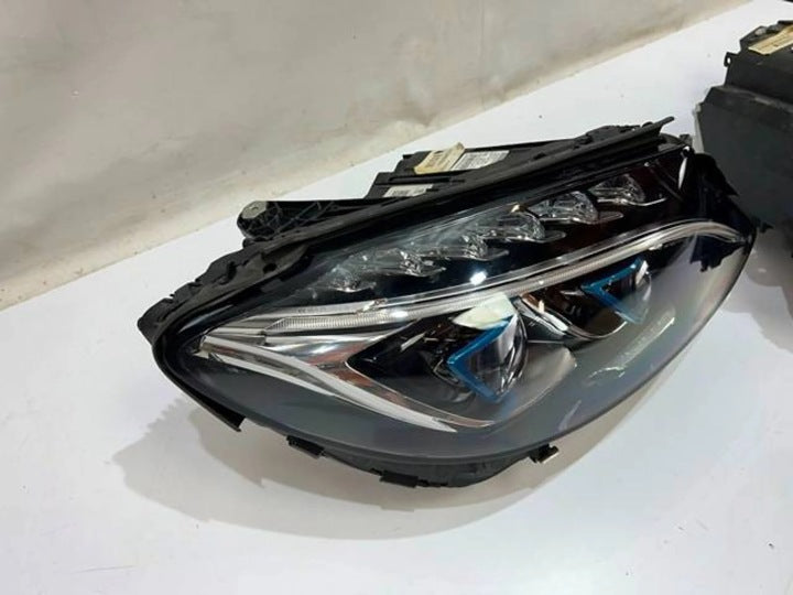 Frontscheinwerfer Mercedes-Benz W205 A2059063704 A2059063804 Ein Satz Headlight SCH9422380475oz