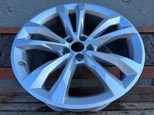 Laden Sie das Bild in den Galerie-Viewer, 1x Alufelge 19 Zoll 8.5&quot; 5x112 23ET 4M0601025CH Audi Q7 Rim Wheel