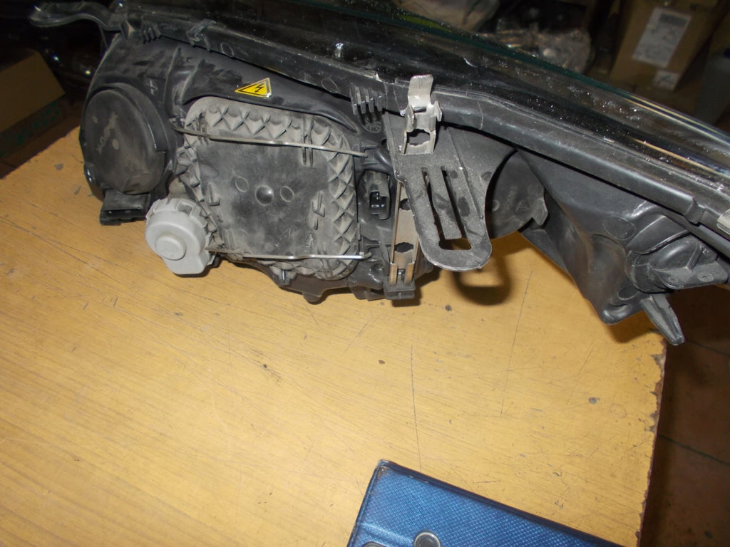 Frontscheinwerfer Renault Megane III 260100021R Xenon Rechts Headlight SCH7838052539az