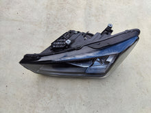 Laden Sie das Bild in den Galerie-Viewer, Frontscheinwerfer Seat Leon 5FB941005D LED FALSE Scheinwerfer Headlight SCH8903303246bb