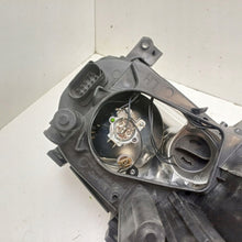 Laden Sie das Bild in den Galerie-Viewer, Frontscheinwerfer VW Caddy 2K0941005B Links Scheinwerfer Headlight SCH2448467310vj