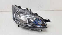 Laden Sie das Bild in den Galerie-Viewer, Frontscheinwerfer Seat Arona 450-4 LED Rechts Scheinwerfer Headlight