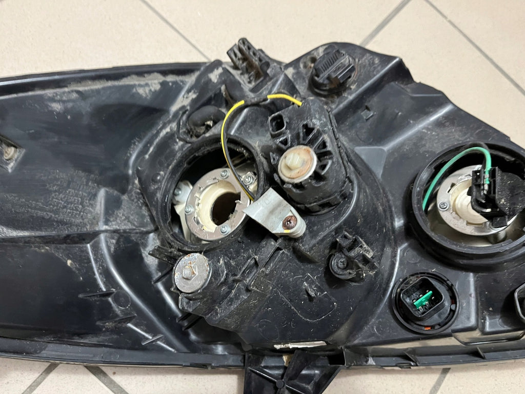 Frontscheinwerfer Hyundai H1 H-1 92102-4H000 Rechts Scheinwerfer Headlight