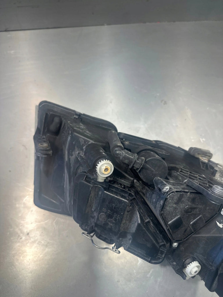 Frontscheinwerfer Skoda Superb Links Scheinwerfer Headlight